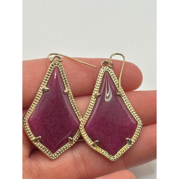 Kendra Scott Burgundy Earrings in Gold - Picture 7 of 9